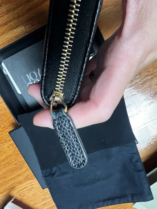 CHANEL Black Quilted Caviar Leather Card Case with Gold Logo - Picture 8 of 11